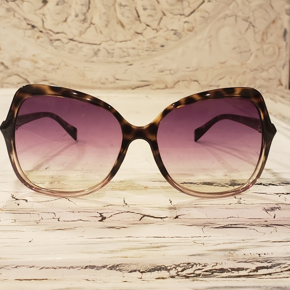 Miu Miu Sunglasses - Picture 3 of 9